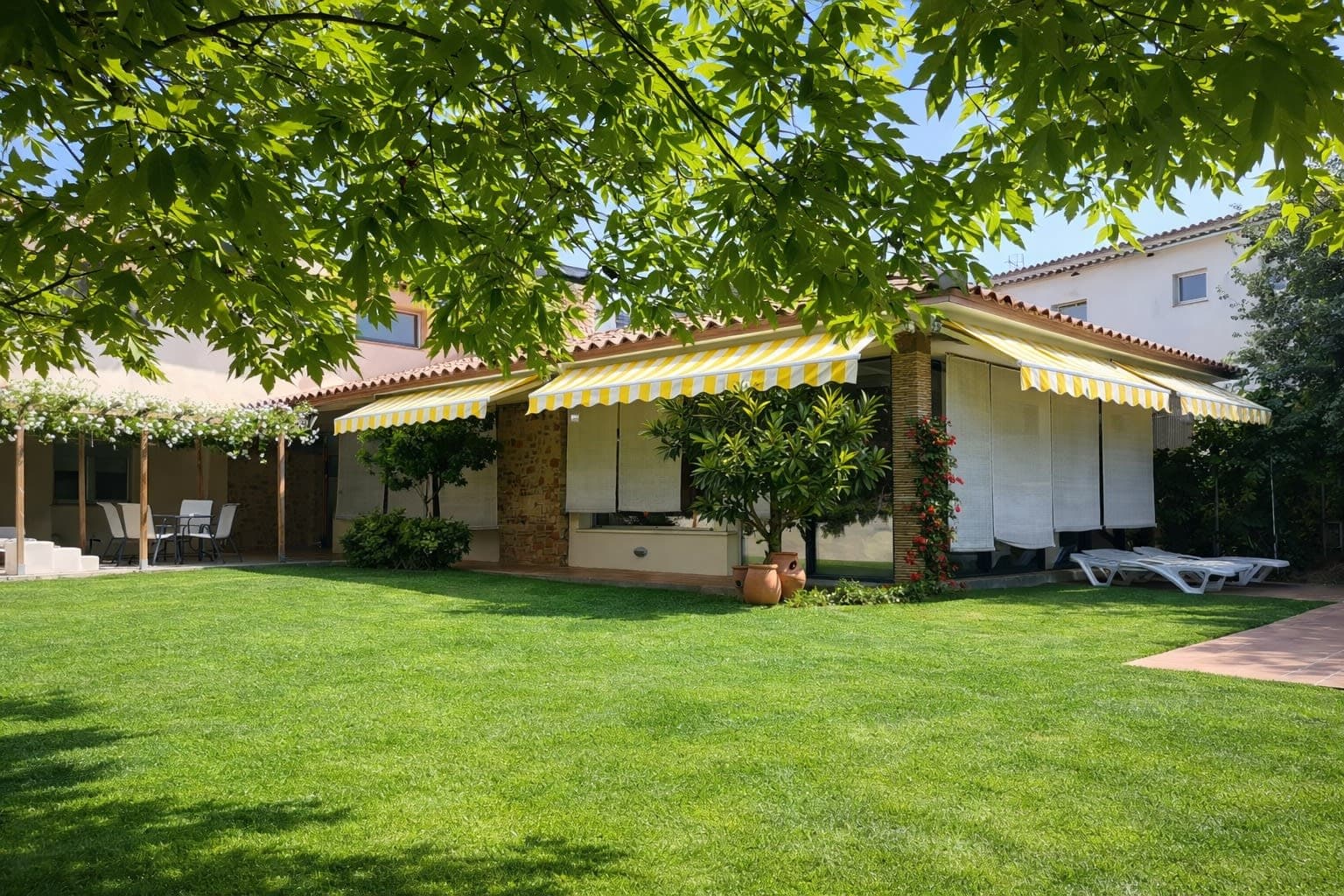 La villa Can Ratxa y su jardín mediterráneo